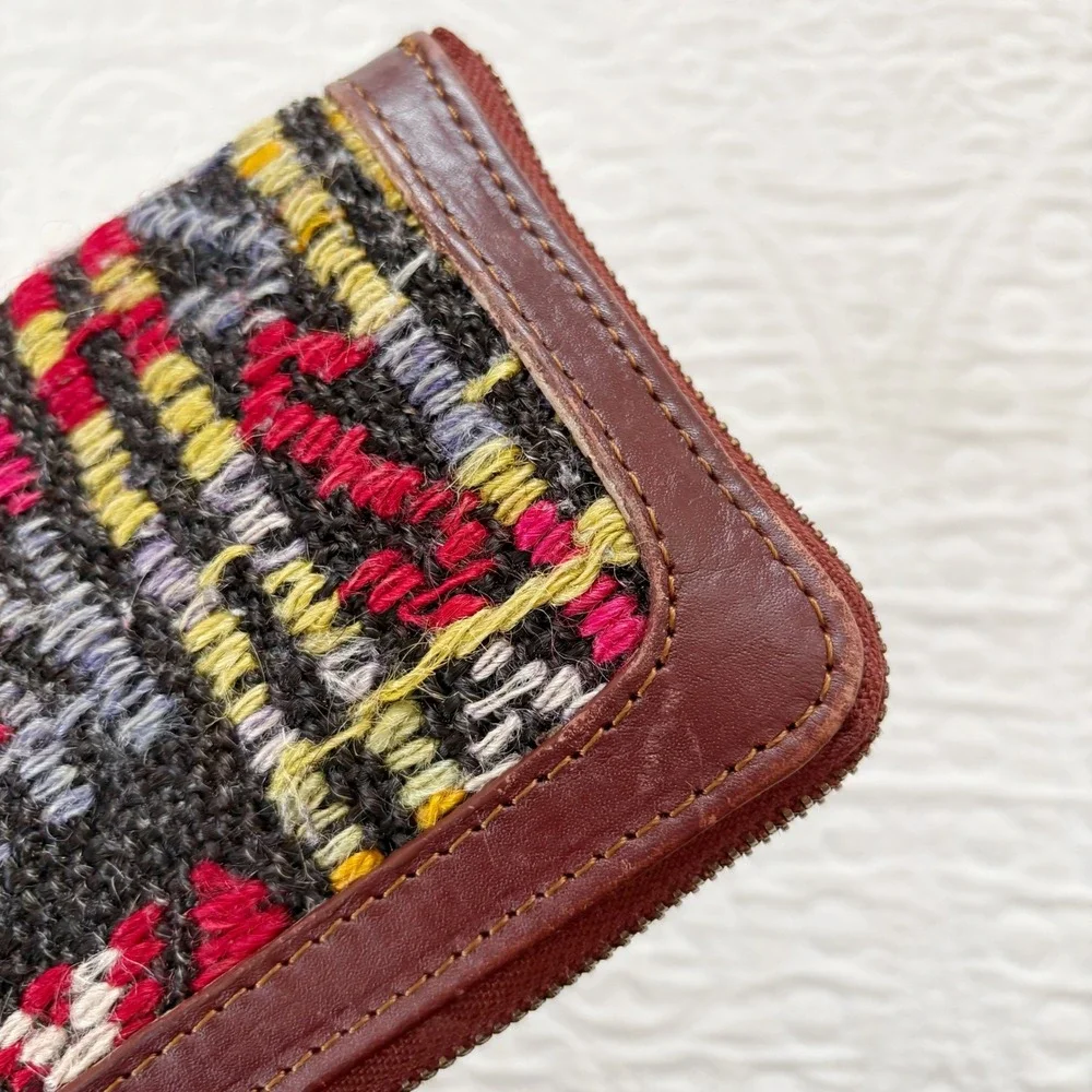 Res Ipsa Kilim Leather Clutch Accordion Wristlet Wallet